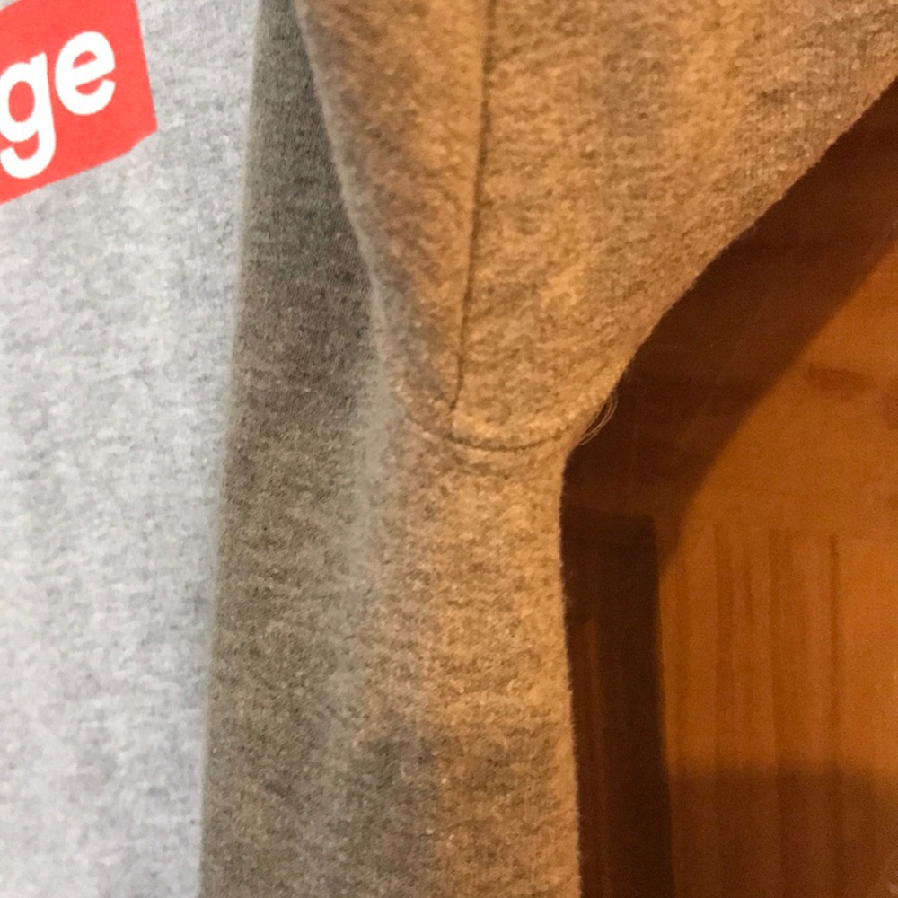 Savage red box logo street wear hoodie - Picture 6 of 12